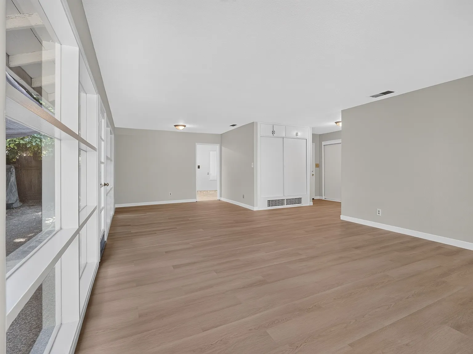 3 bed, 1427 sqft, $7,200 — Photo 3
