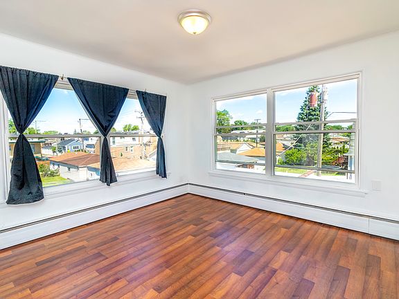4th image of 7302 W Diversey Ave