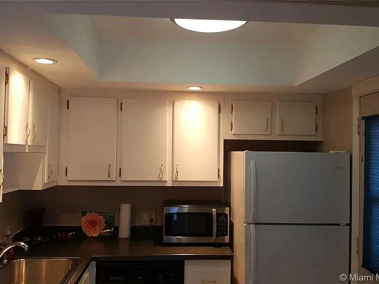 3401 N Country Club Dr #421 — Photo 30