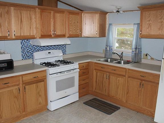 5th image of 36247 Taylor Ave