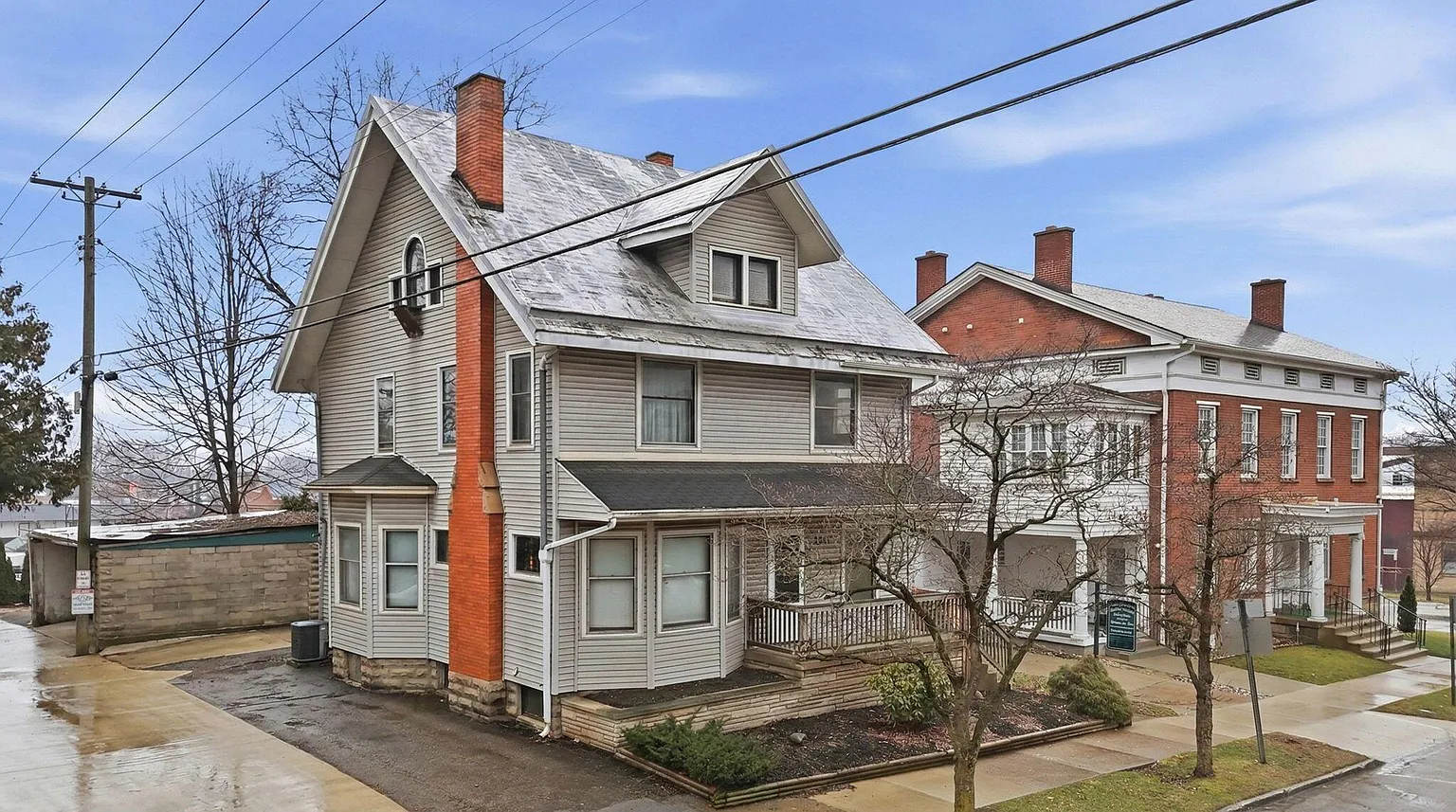 102 E Gambier St photo 1