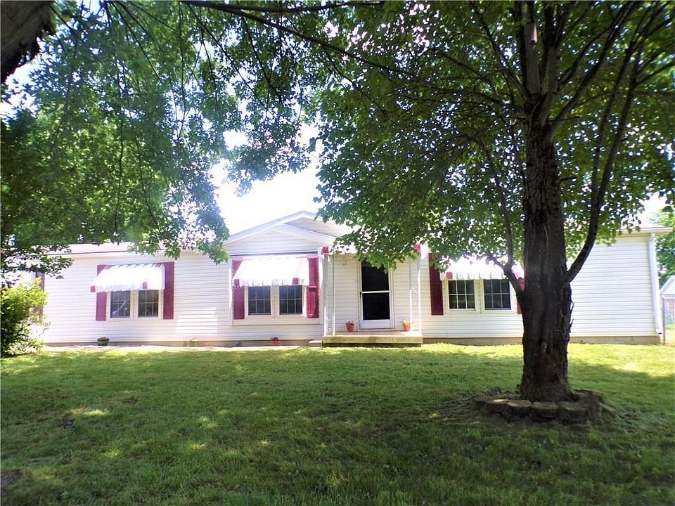 1st image of 17 Myrenia Ave