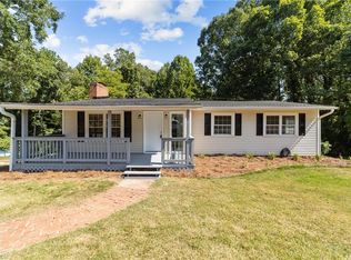 4002 N Fremont Dr, Greensboro, NC 27407