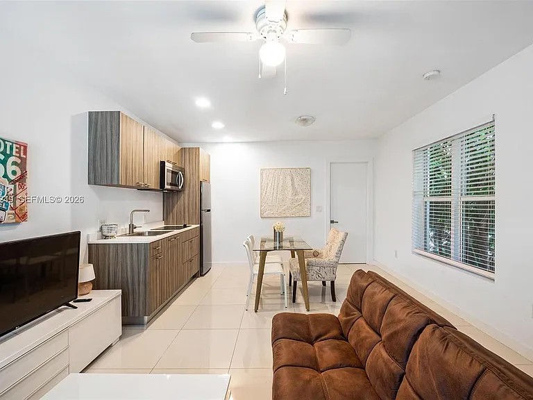 1419 West Ave #201 — Photo 3