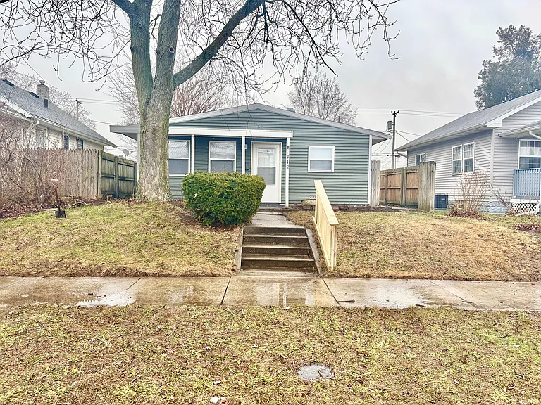 812 Jackson St — Photo 1