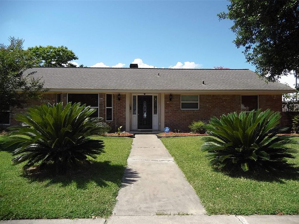 1st image of 4926 Glenmeadow Dr