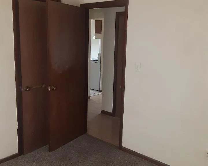 101 Sanders Ct #4 — Photo 6