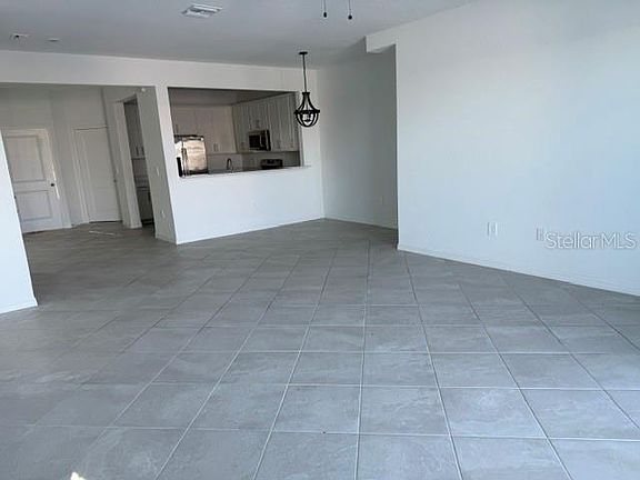 4th image of 14975 White Pearl Rd