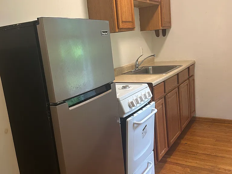 304 Wade Rd #4 — Photo 3