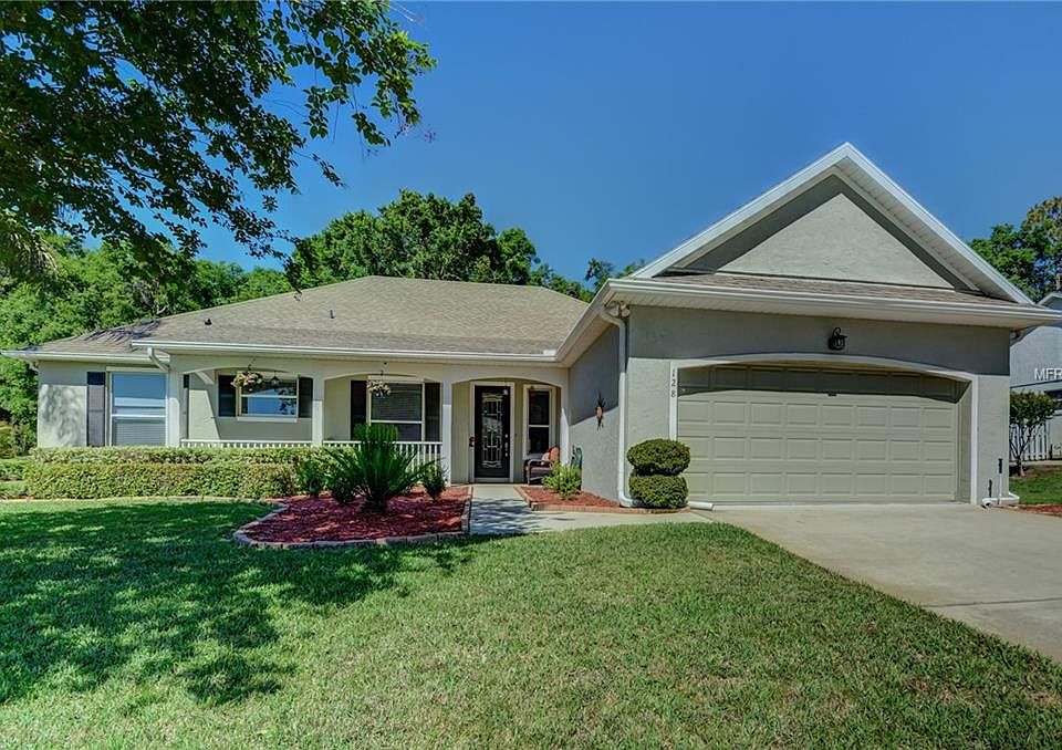 1st image of 128 Crystal Oak Dr