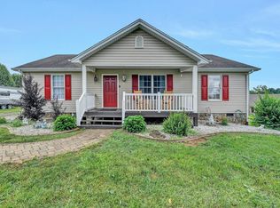 75 Estate Dr, Glade Hill, VA 24092