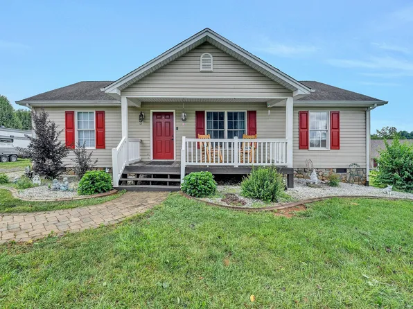 75 Estate Dr, Glade Hill, VA 24092