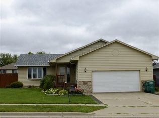 4713 E 3rd St, Sioux Falls, SD 57110