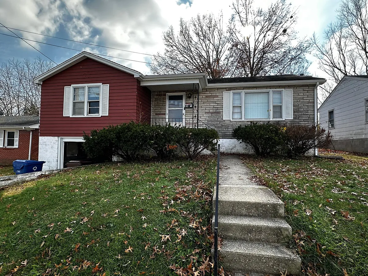 Building Photo - 14 Sylvania Ave