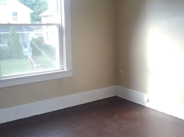 610 Mabel St, Youngstown, OH 44502