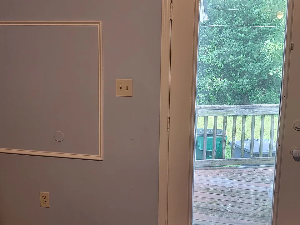 Family leaving area - Lower floor