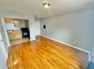366 4th Ave APT 28, Troy, NY 12182