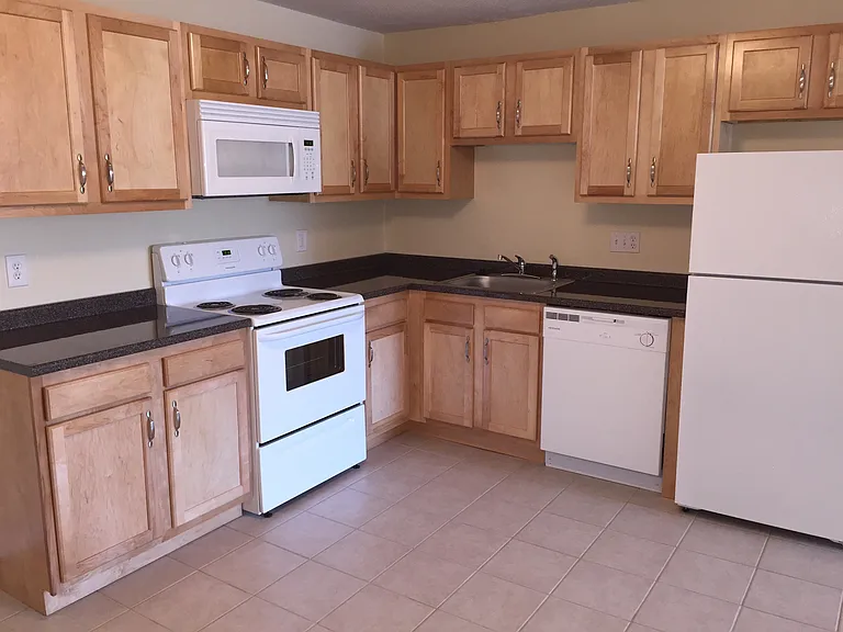 2 Pineland Avenue — Photo 11