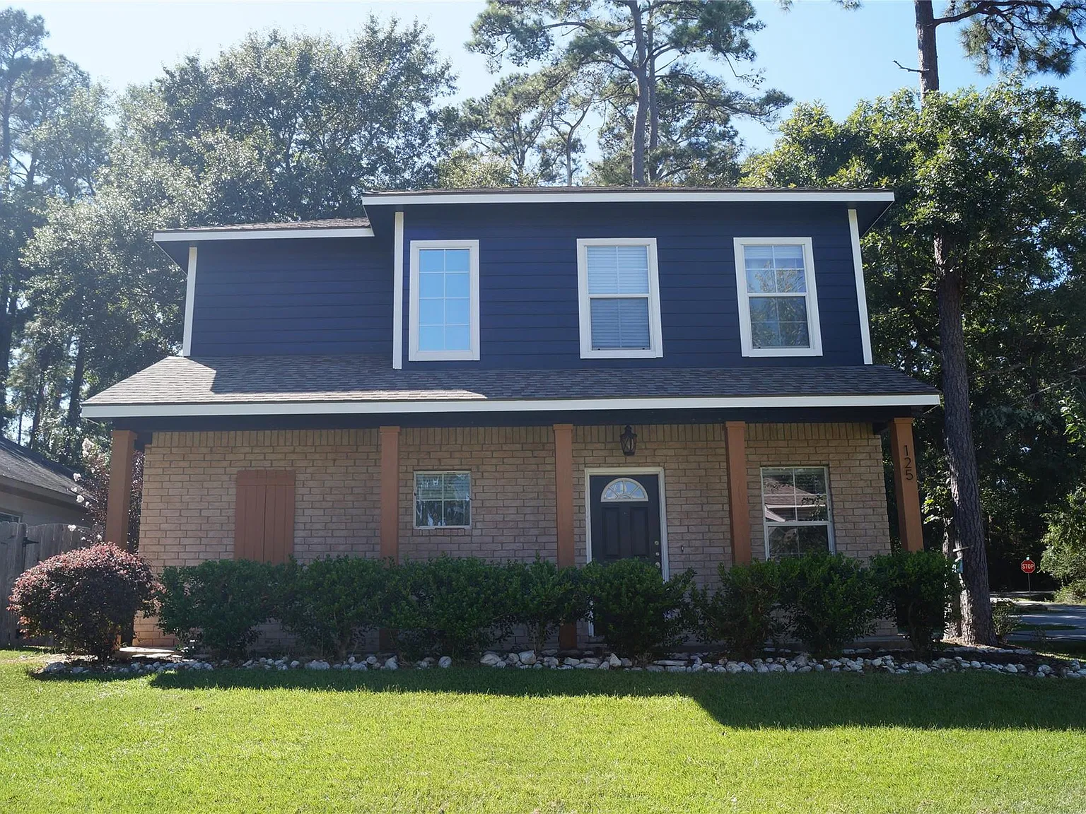 4 bed, 2.5 bath, 1736 sqft, $1,800 — Photo 1