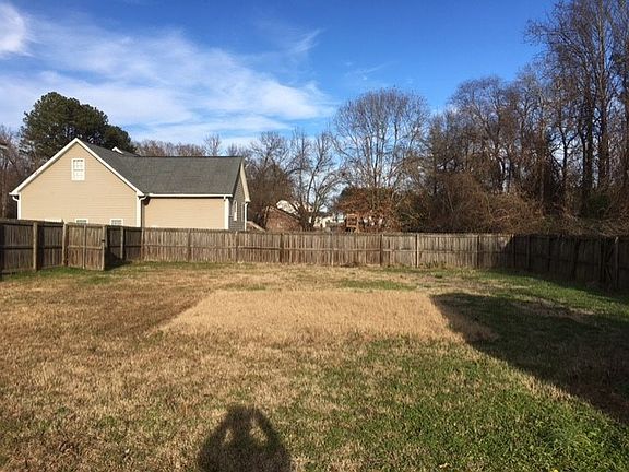 3rd image of 714 Virginia Ave