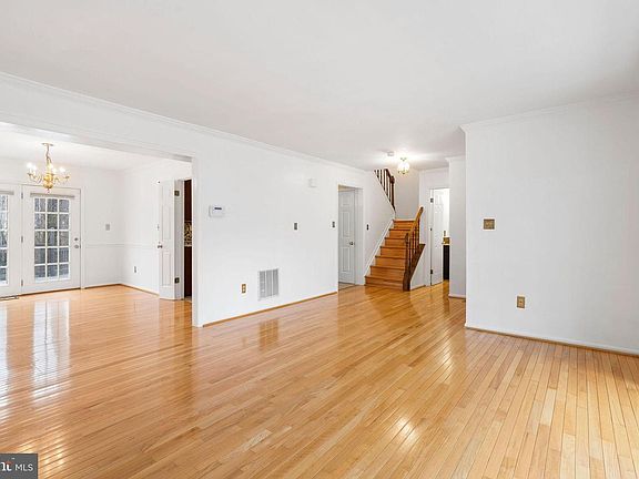 5th image of 9301 Bellbeck Rd