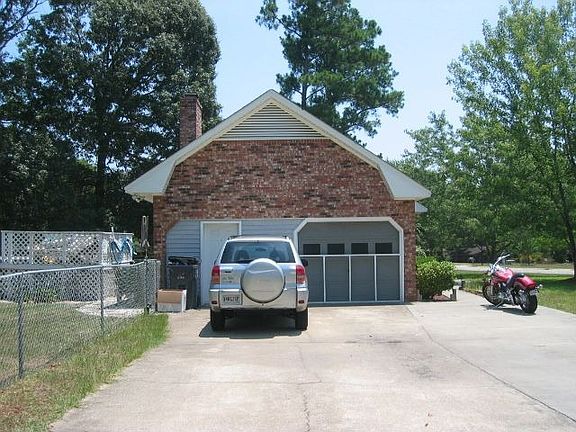 Driveway/Attached Gargage