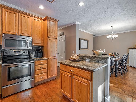 5th image of 158 Merifield Dr