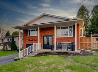 4 Ronald Rd, Cambridge, ON N1S 4N1