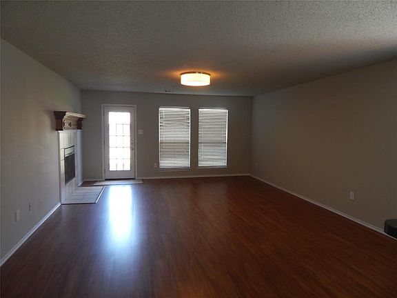 5th image of 841 Clear Creek Dr