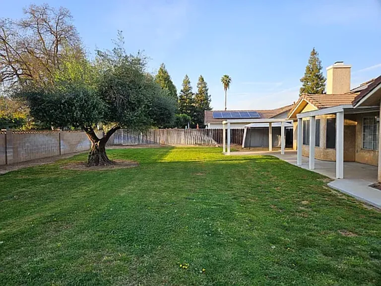 860 McArthur Ave — Photo 12