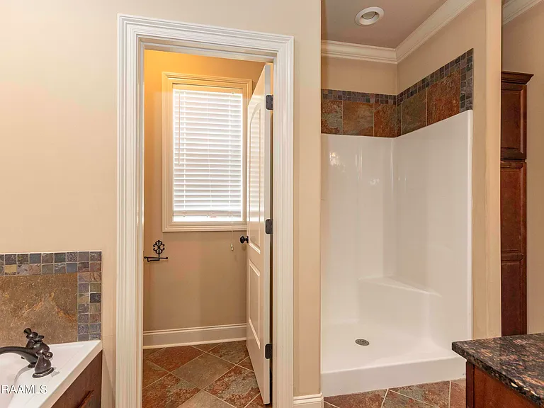 308 Forest Creek Dr #100 — Photo 13