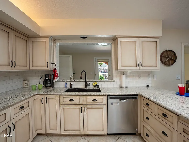 2906 Daytona Ave — Photo 39