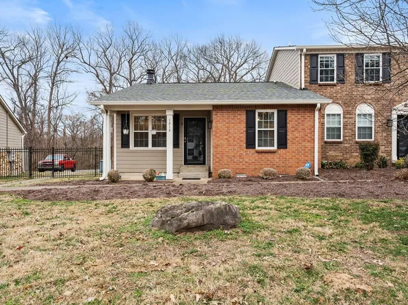 1212 Massman Dr, Nashville, TN 37217