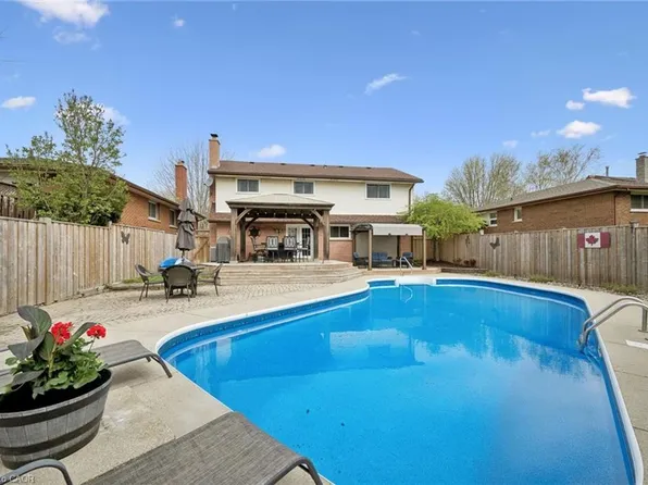 625 Pine Island Cres, Waterloo, ON N2V 1T3