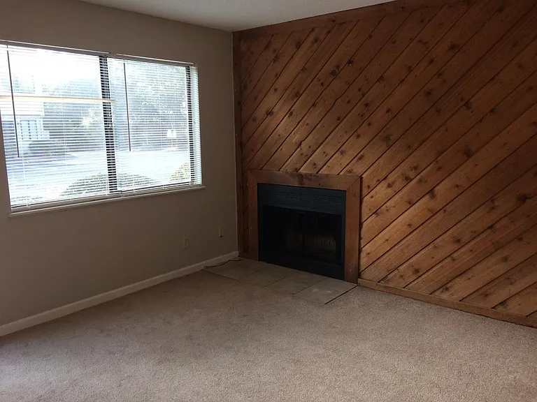 1465 Grant Cir #19 — Photo 5