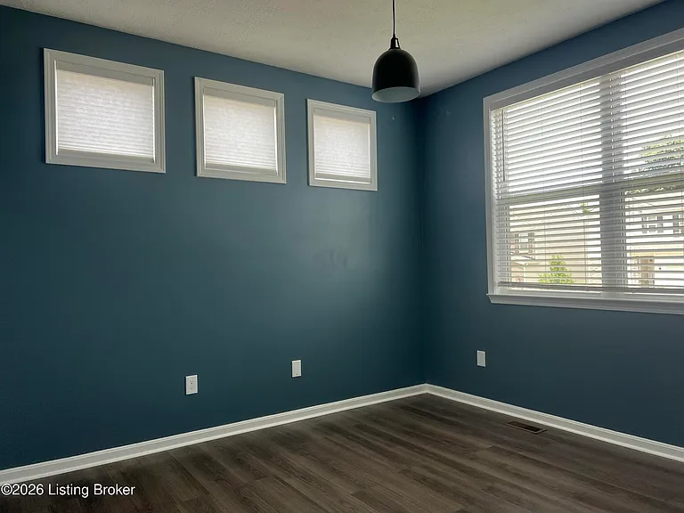 5057 Tealwood Dr — Photo 2