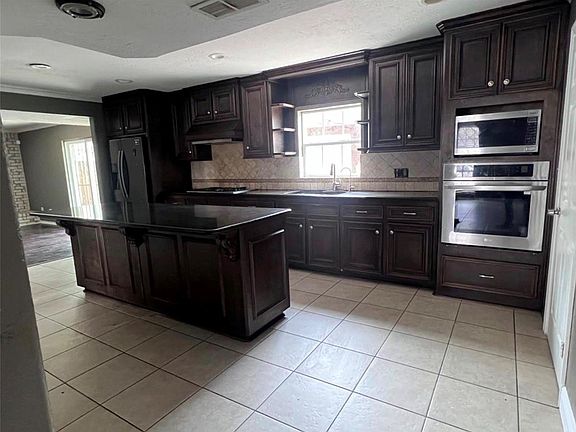4th image of 11331 Featherstar Ln