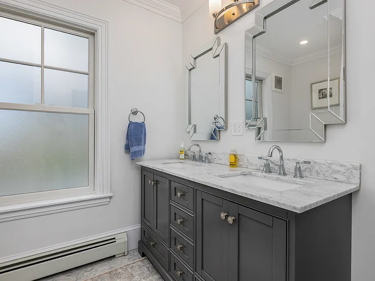 176 Beacon St #2 — Photo 22