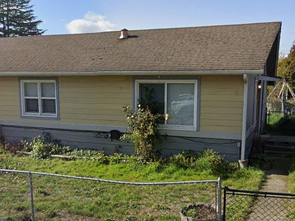 2nd image of 2713 Hefner St