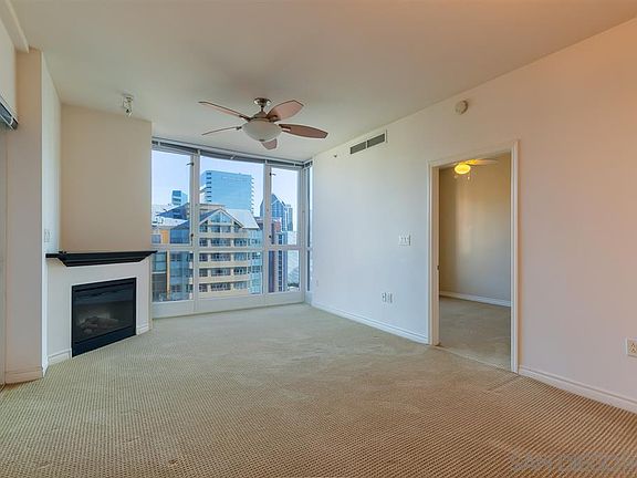 5th image of 300 W Beech St #T1210