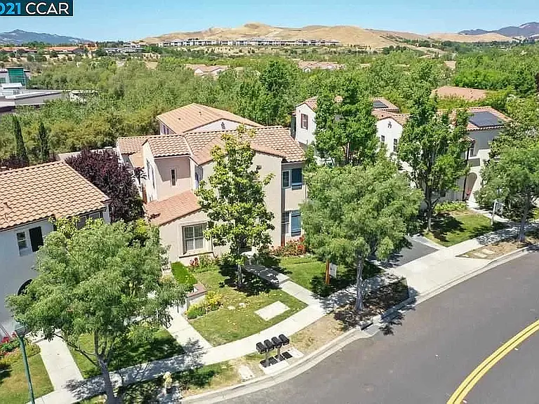 9732 Belladonna Dr — Photo 2
