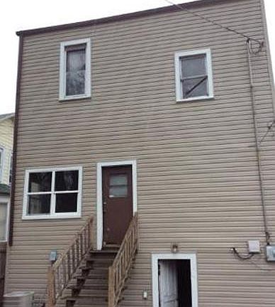 3rd image of 10630 S Hoxie Ave