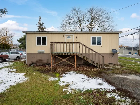 148 W Third Street, Sumas, WA 98295