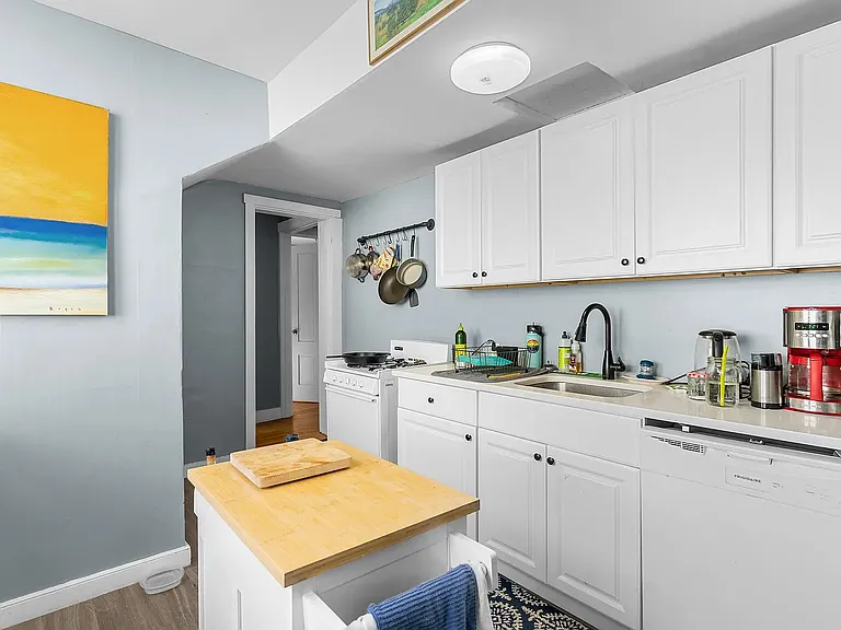 223 Gano St #STREET3 — Photo 2