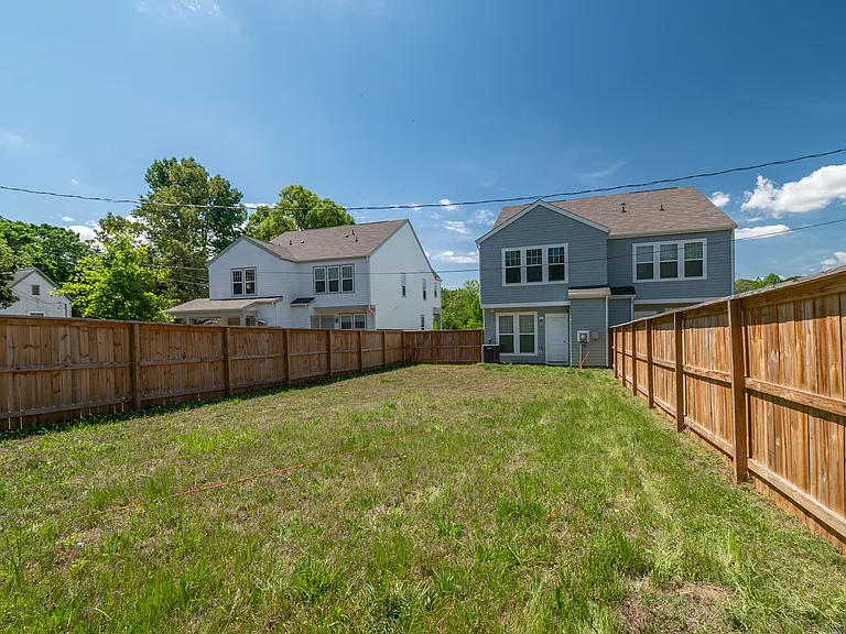 223 Hoskins Avenue Dr #1 — Photo 39