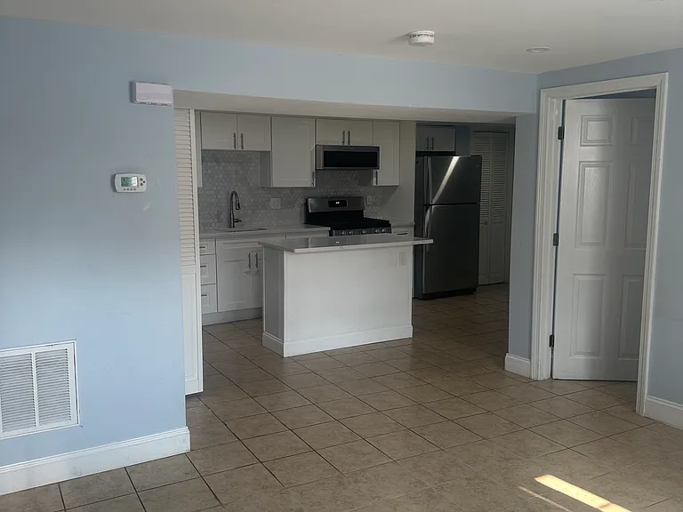15 Washington Ave #1 — Photo 6