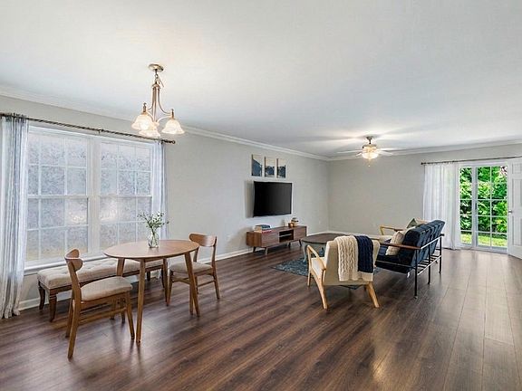 3rd image of 603 Weedon St
