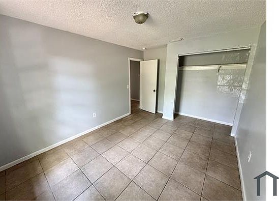 5th image of 911 N Iowa Ave APT 2
