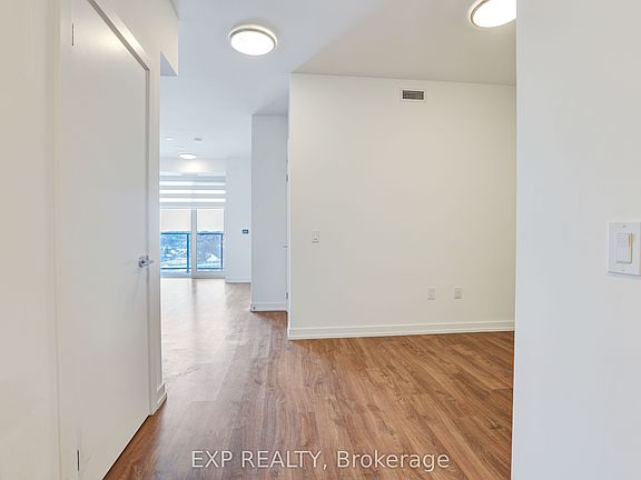 4th image of 15 Wellington St S #708