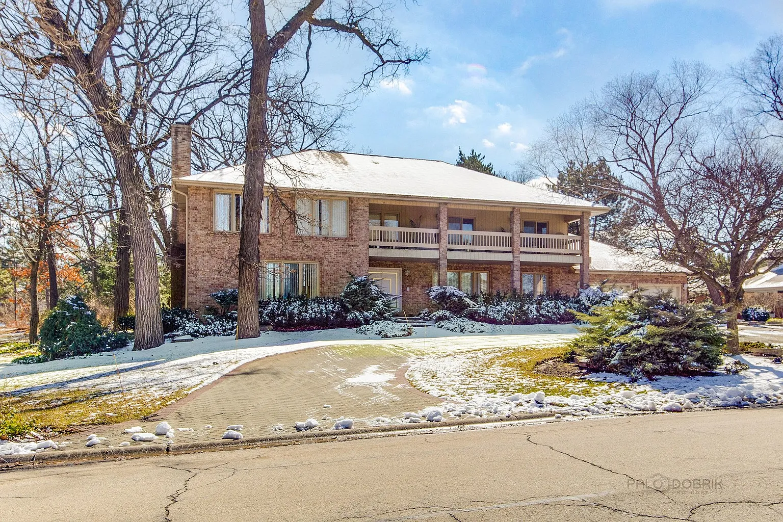 4 Cambridge Dr photo 1